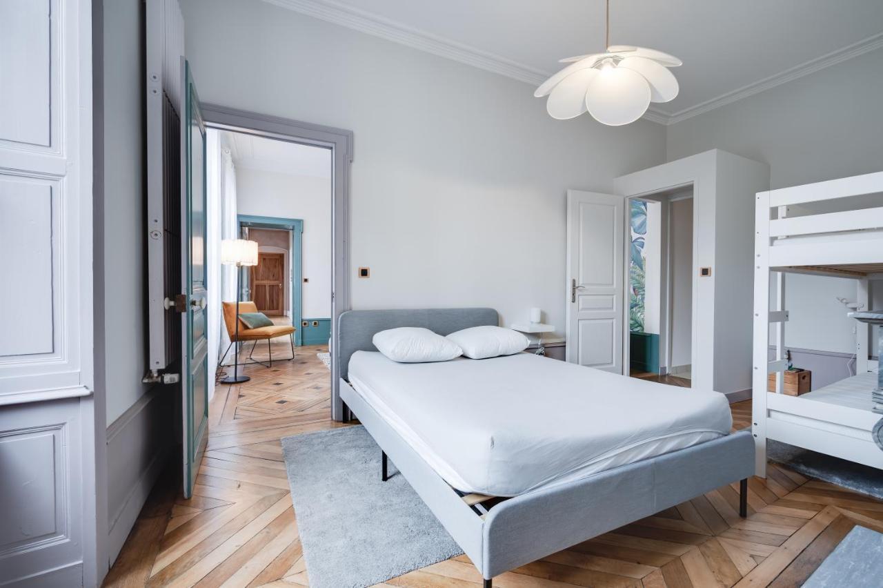 Grand Appartement 8 Personnes Terrasse Privative Hyper Centre Calme Лон-ле-Сонье Экстерьер фото
