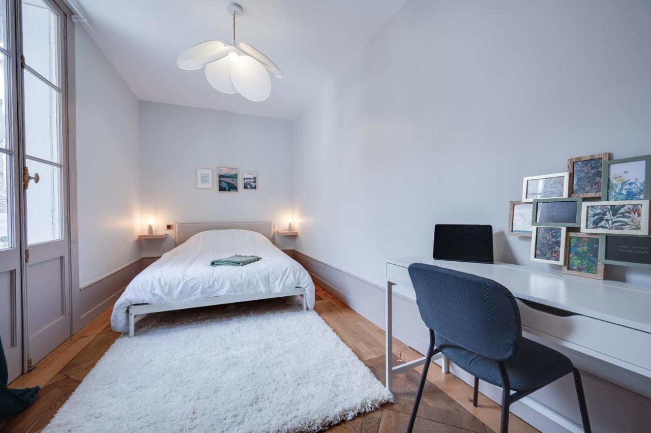 Grand Appartement 8 Personnes Terrasse Privative Hyper Centre Calme Лон-ле-Сонье Экстерьер фото