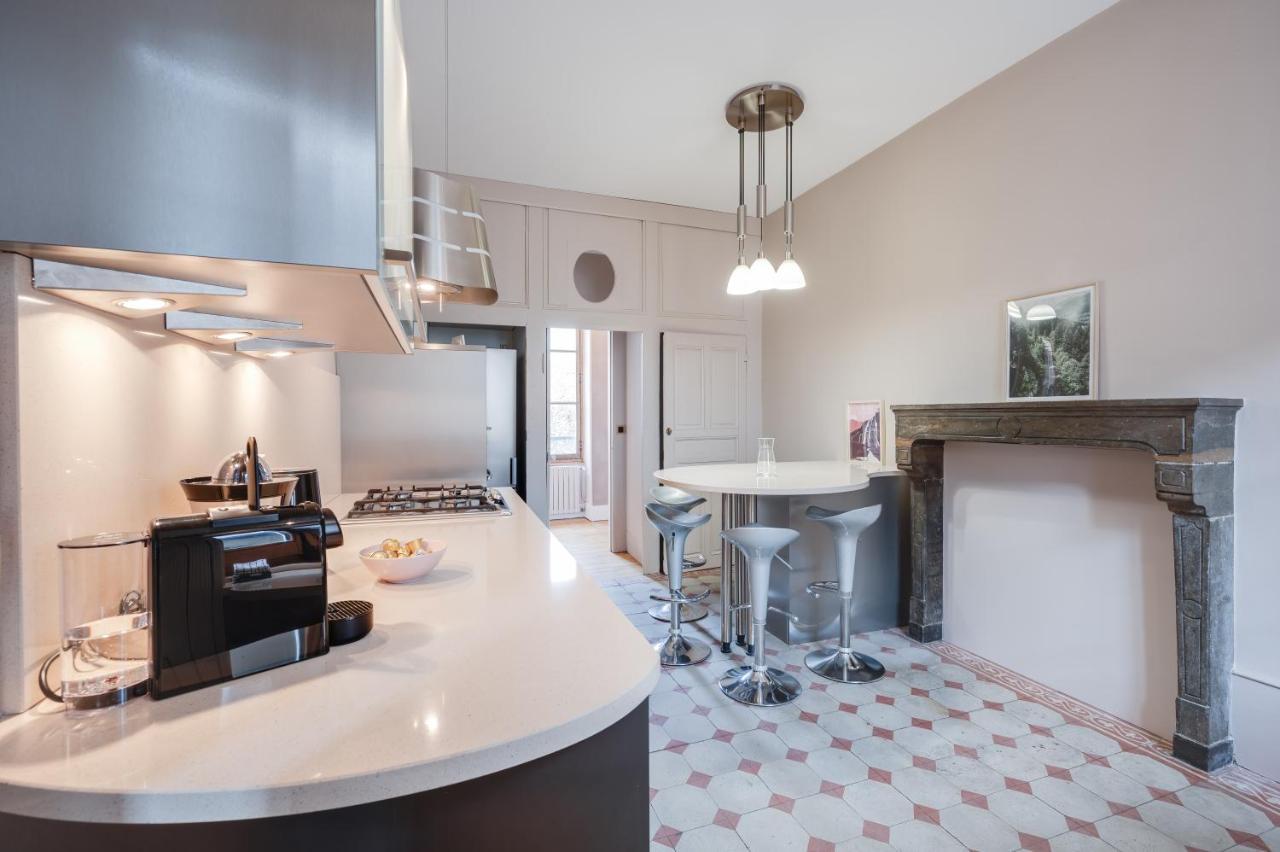 Grand Appartement 8 Personnes Terrasse Privative Hyper Centre Calme Лон-ле-Сонье Экстерьер фото